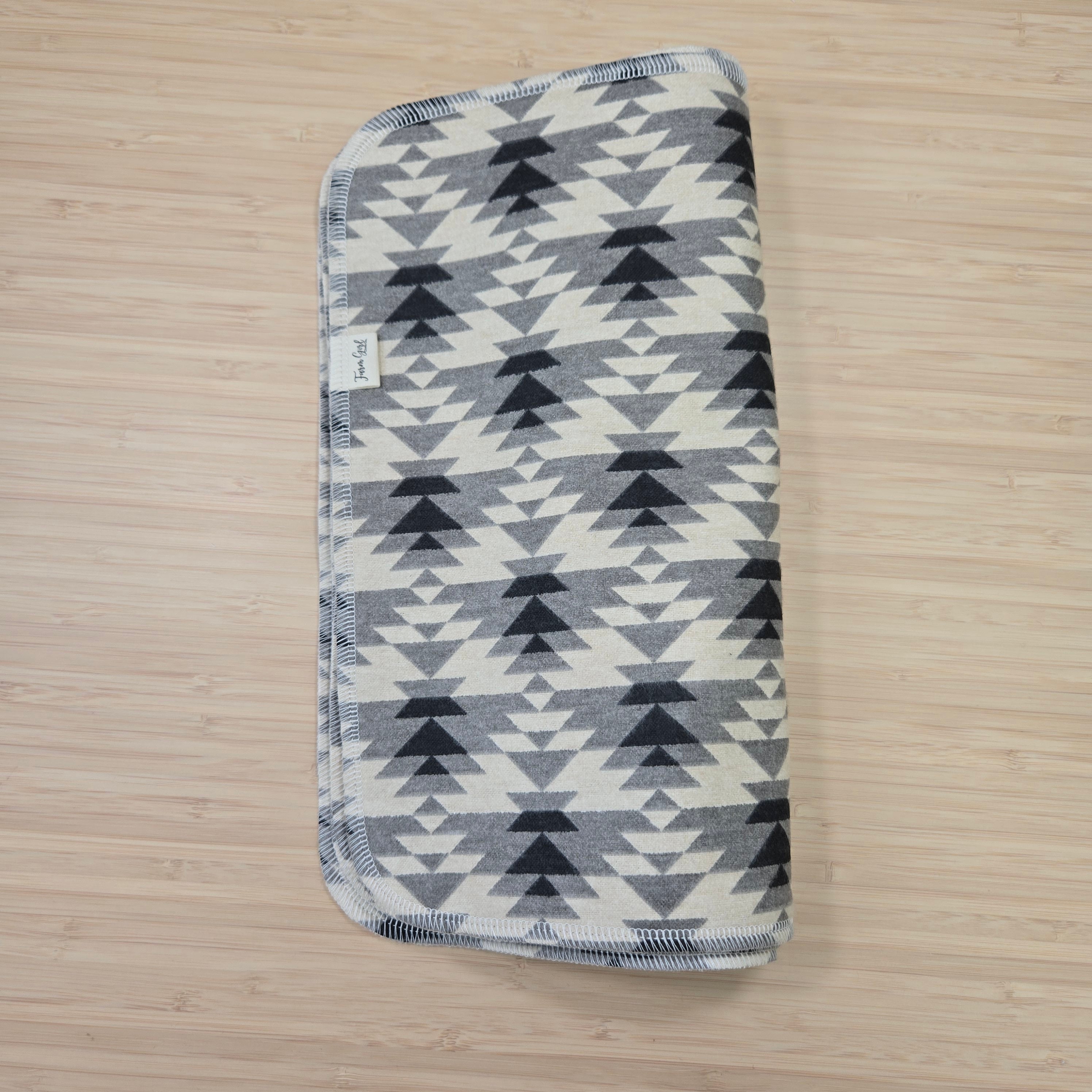 Papierlose, wiederverwendbare Handtücher | Meliertes Aztekenmuster