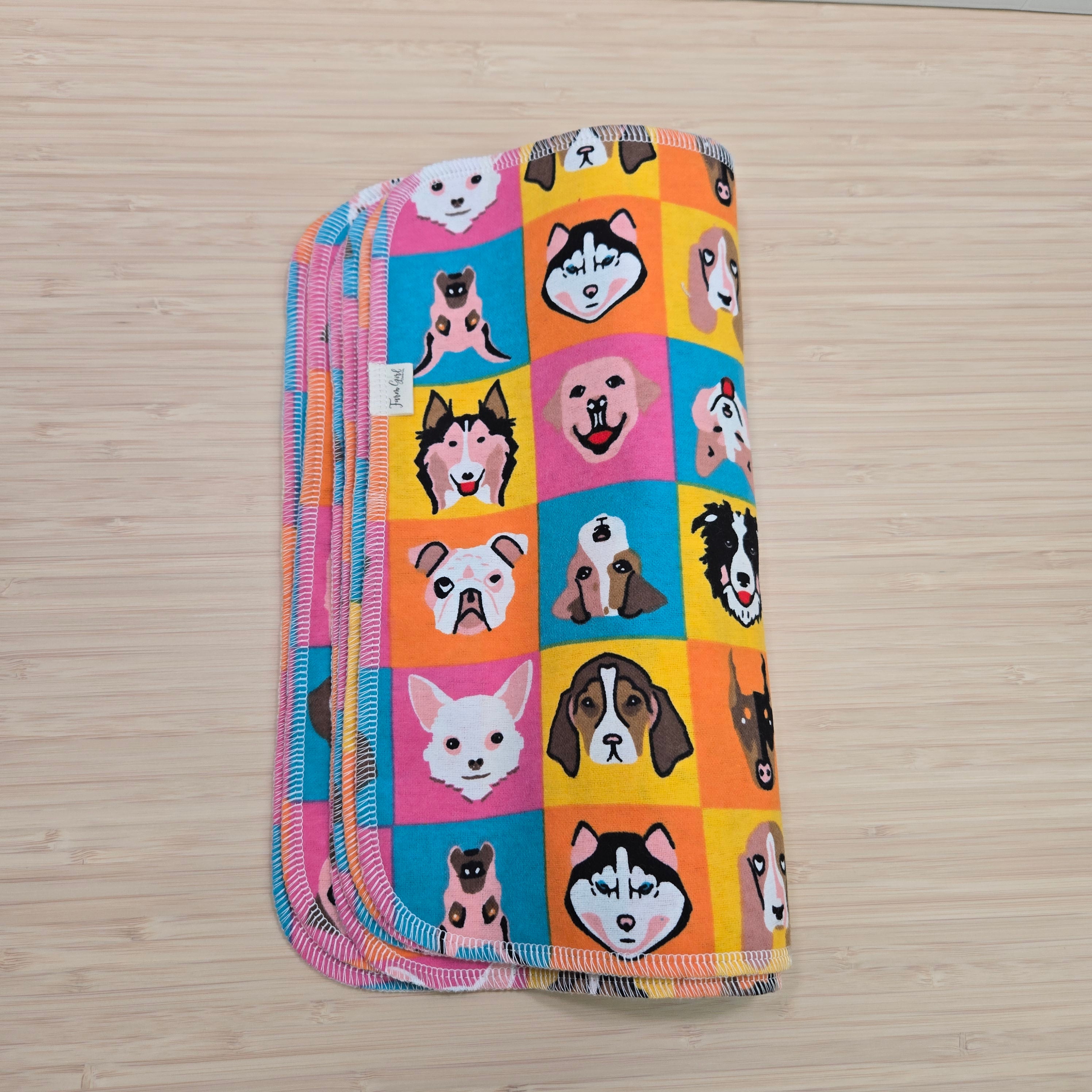 Papierlose, wiederverwendbare Handtücher | Hundegesichter